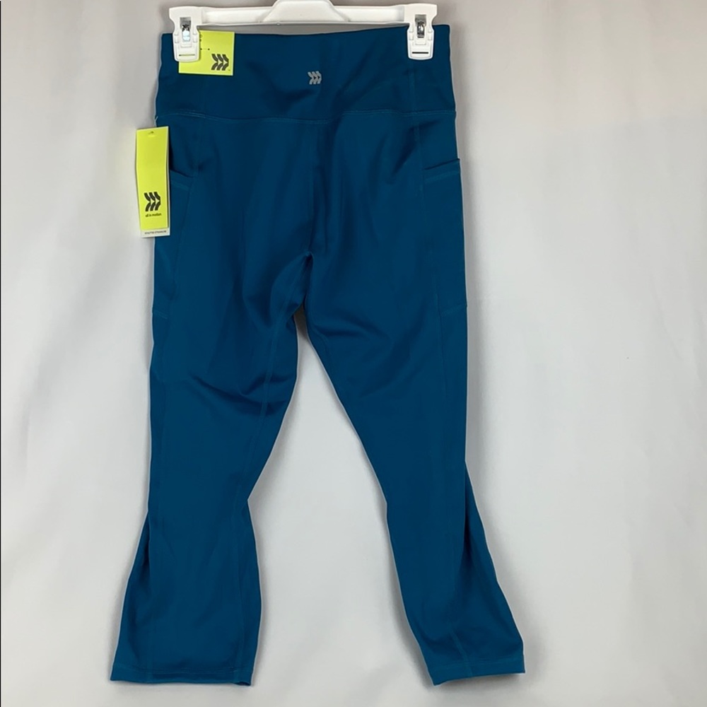 All in Motion Sculpted High-Rise Capri Leggings - Picture 2 of 4